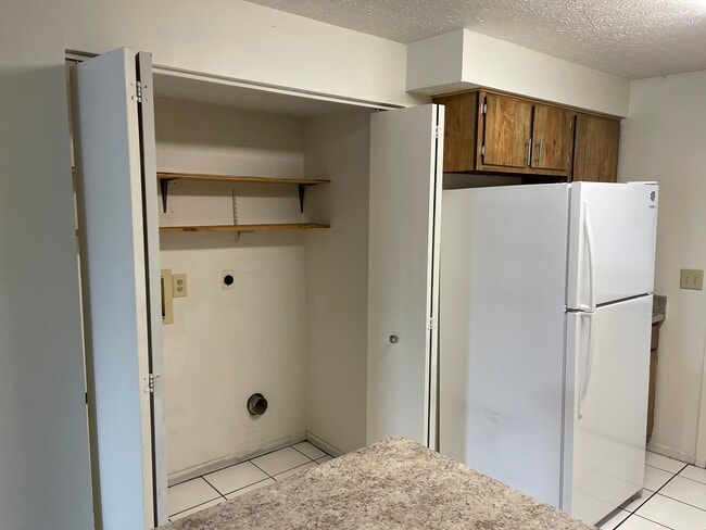 Building Photo - 5204 Belle Isle Dr