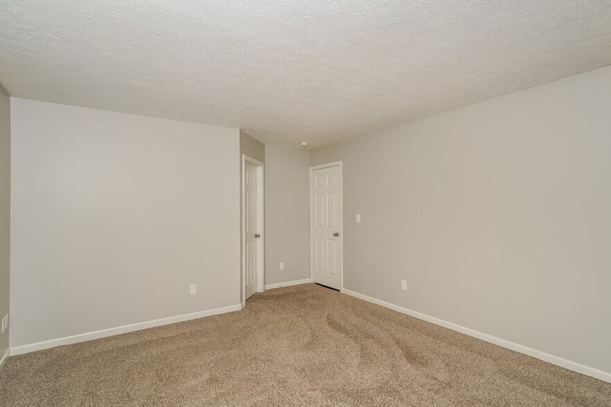 Building Photo - 5654 Fair Ridge Pl