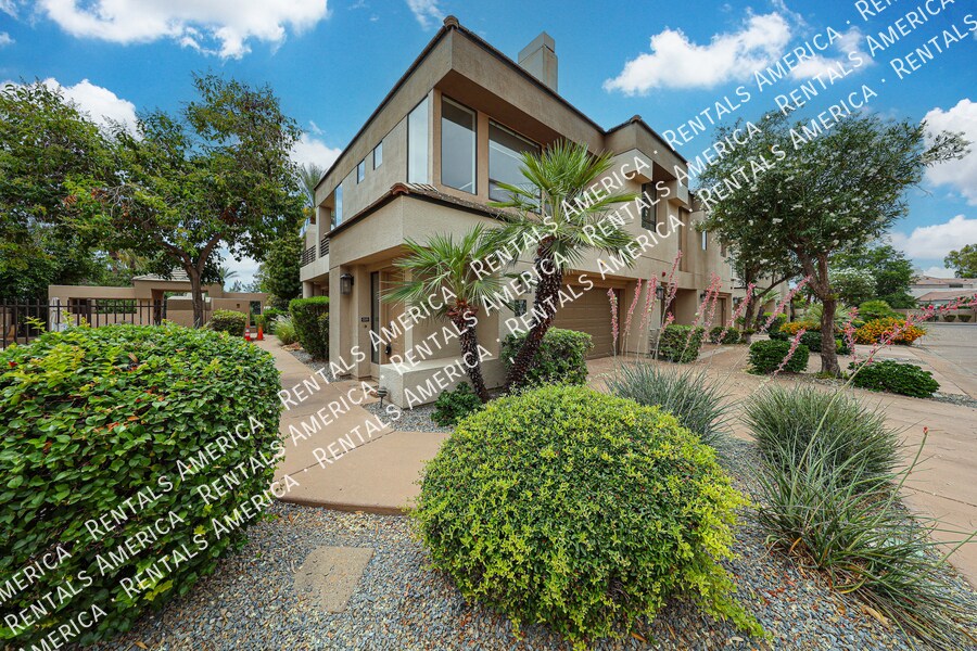 Building Photo - 7400 E Gainey Club Dr