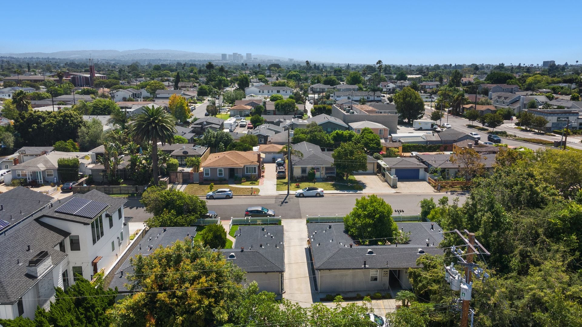 Building Photo - 1911 Church St