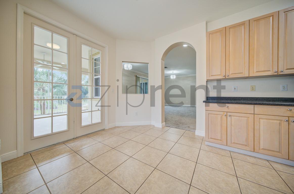 Building Photo - 5111 W Hyde Park Ct