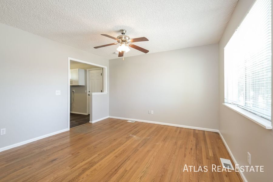 Building Photo - 730 S Oakland St