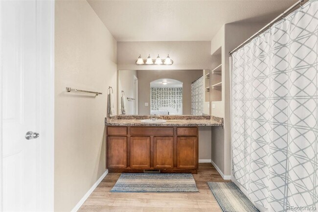 Building Photo - 7643 Sand Lake Heights