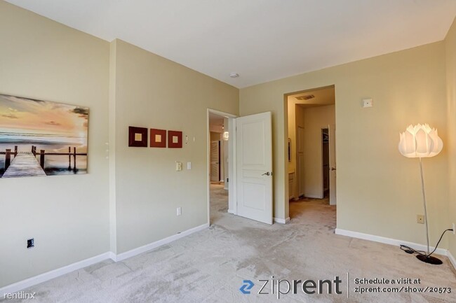 Building Photo - 2 br, 2 bath Condo - 1 Crescent Way, San F...