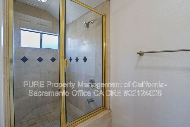 Building Photo - 4 Coyle Creek Cir