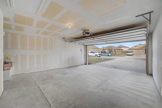 Building Photo - 165 Dusky Thrush Dr