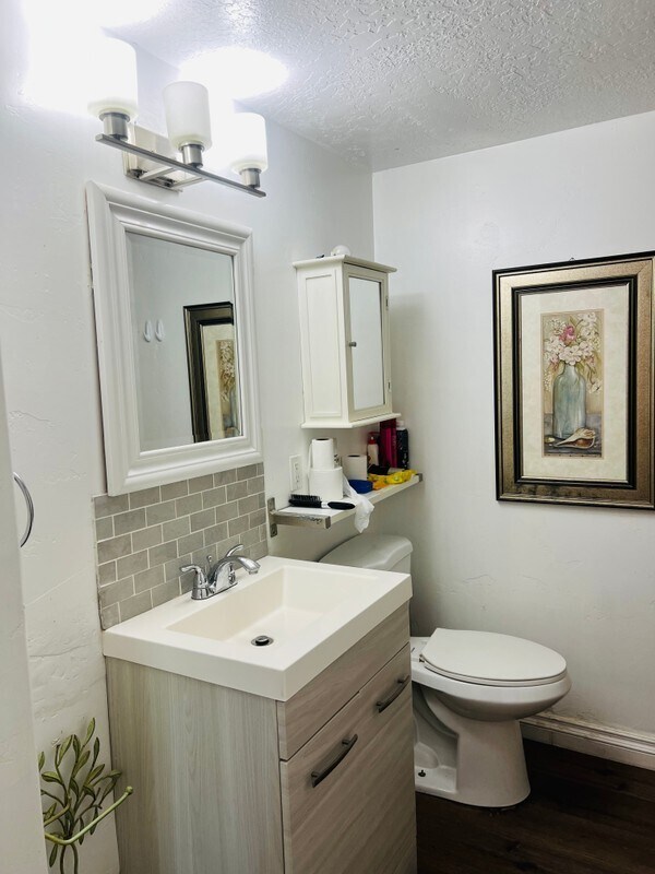Building Photo - 3362 Westbrook Dr