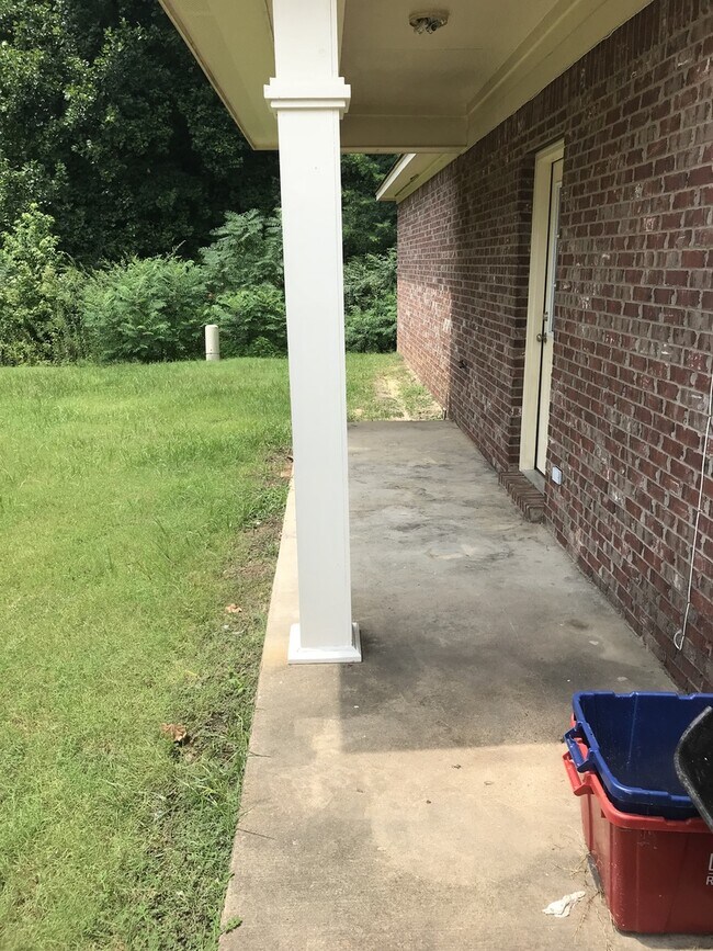 Building Photo - 103 Cypress Glen