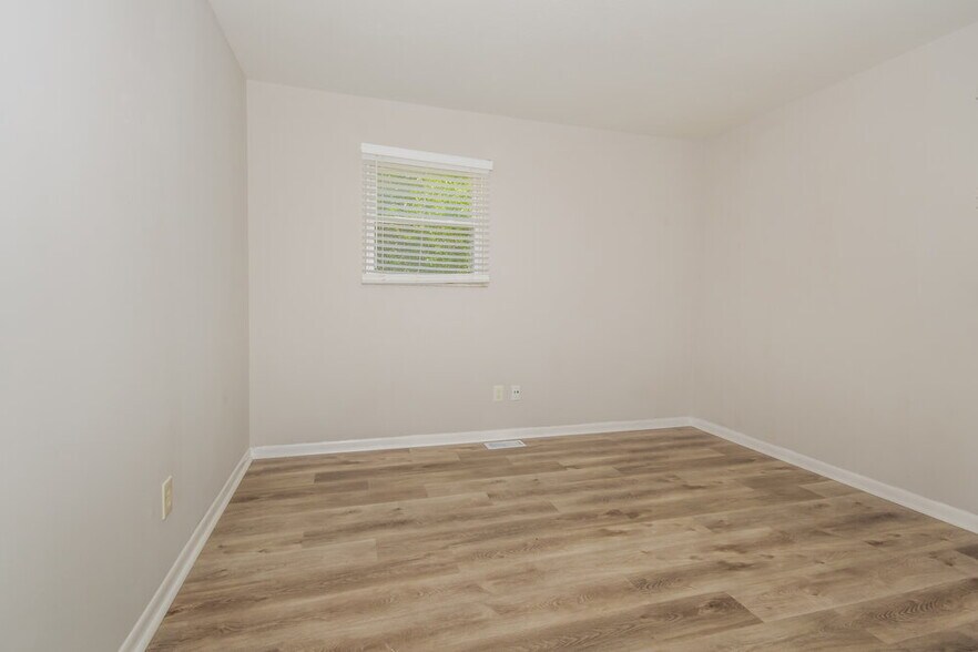 Building Photo - 4404 Mesa Ct
