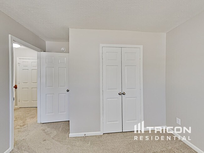 Building Photo - 3912 Chatterleigh Dr