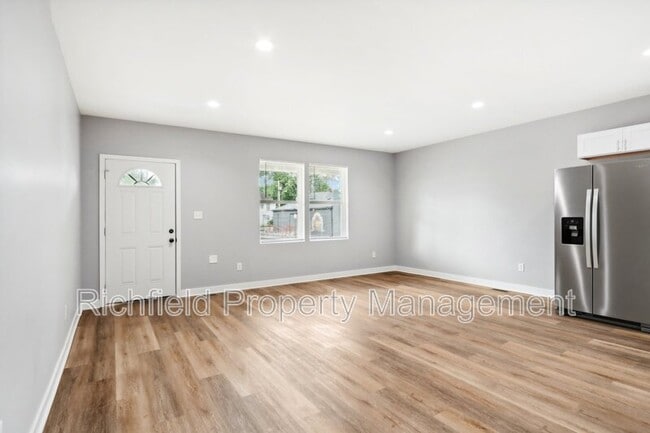 Building Photo - 25 N Drexel Ave