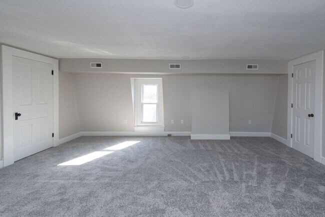 Building Photo - 1743 Compton Rd