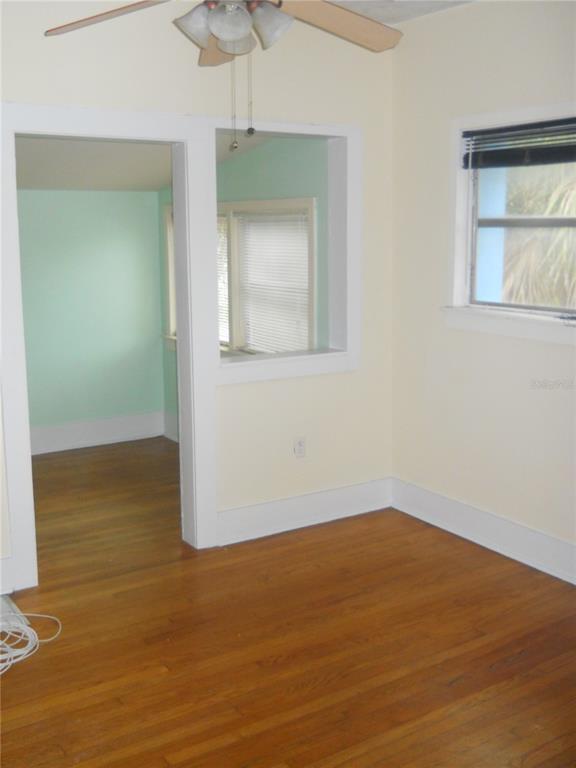 Building Photo - 220 SE 8th St