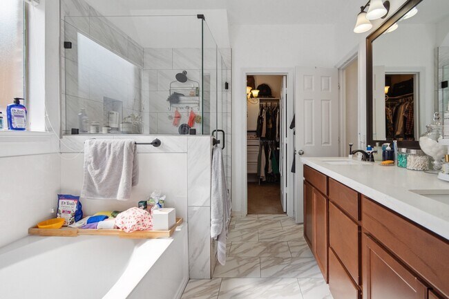 Building Photo - 24514 San Pellino Dr