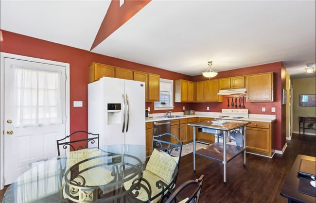 Building Photo - 2629 Batavia-Oakfield Townline Rd