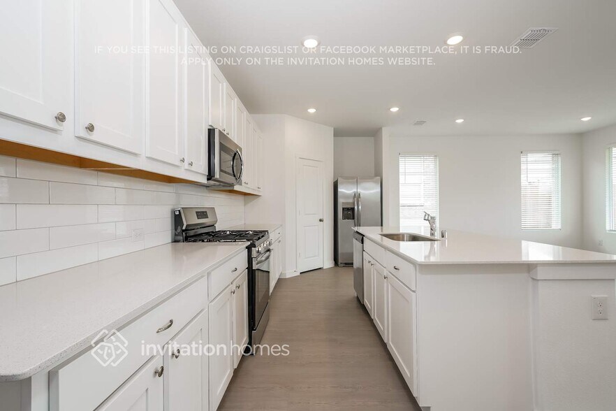 Building Photo - 345 Sedalia Trl