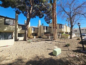 Building Photo - Fully Furnished 2-Bedroom Townhouse Near the Strip, UNLV & Airport