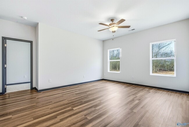 Building Photo - 292 Tercel Dr