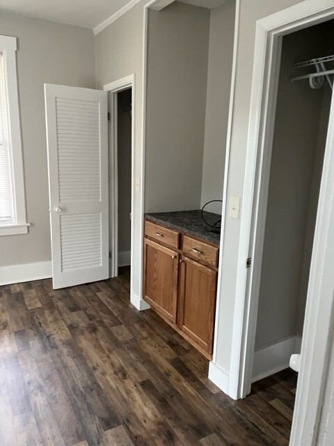 Building Photo - 6681 Ridgeville St