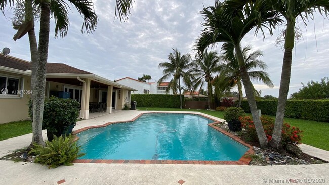 Building Photo - 13111 S Calusa Club Dr