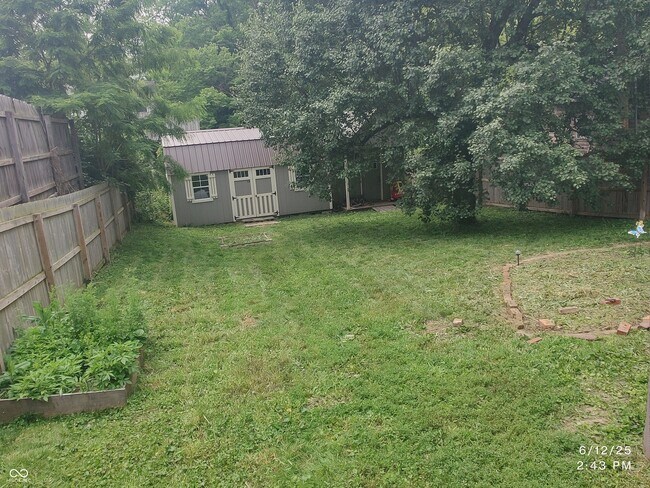 Building Photo - 121 N Main St