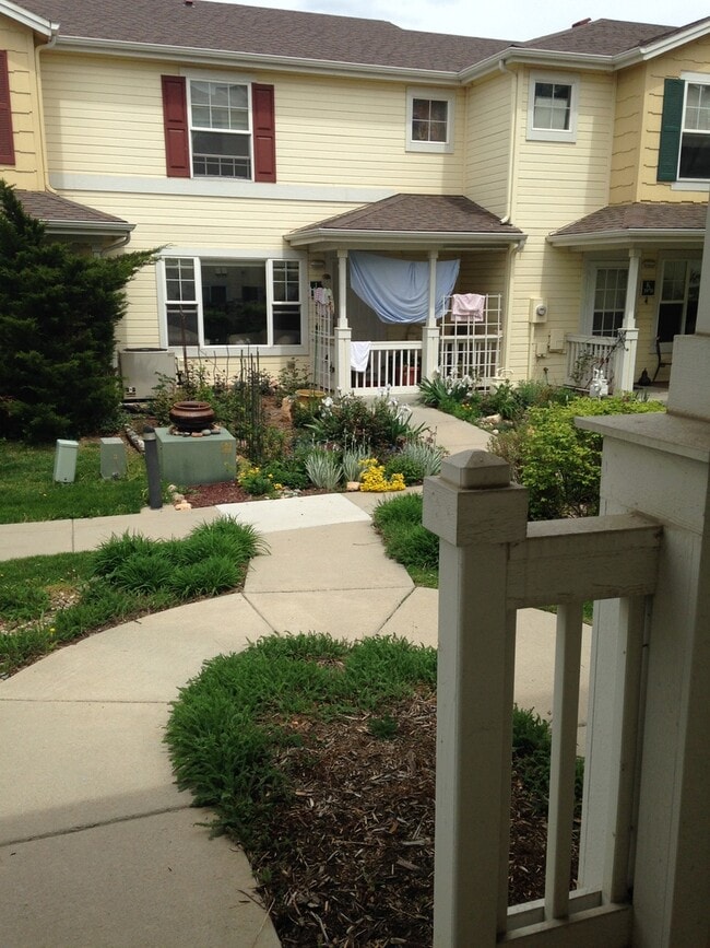 Building Photo - 3B/2.5B Boulder Townhome Close to Campus Available 8/1