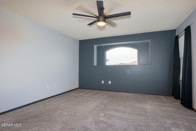 Building Photo - 3274 Maple Point Dr