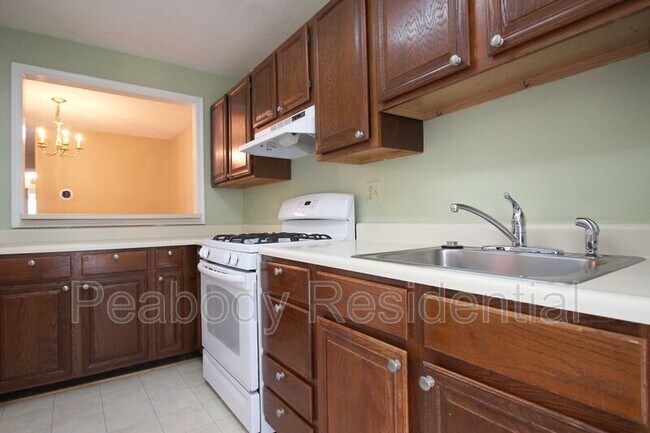 Building Photo - 10118 Oakton Terrace Rd