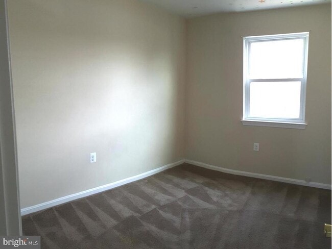 Building Photo - 8091 Community Dr