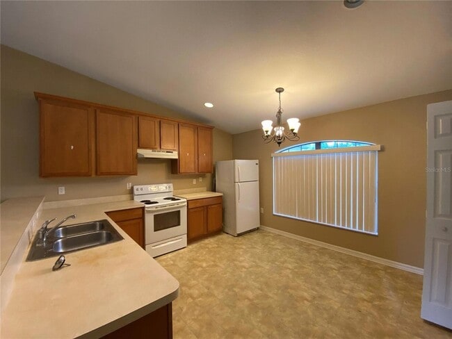 Building Photo - 6069 SW 131st Ln