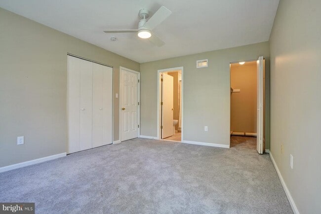 Building Photo - 325 Westridge Cir