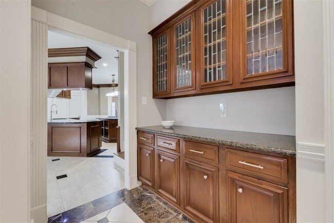 Building Photo - 5403 Kings Ransom Ct