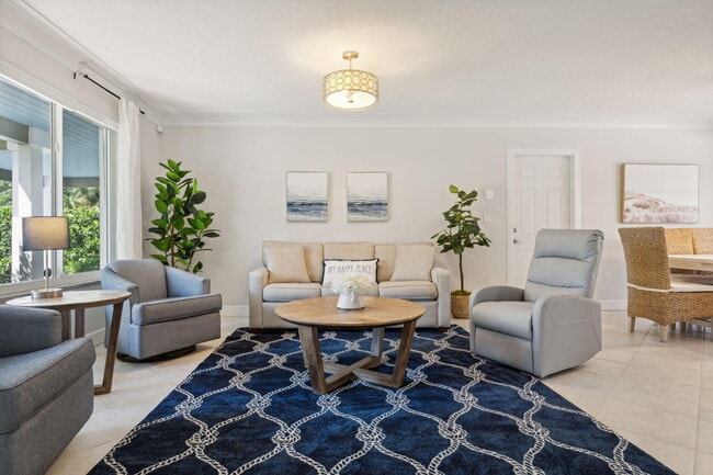 Building Photo - 2691 NE 18th St