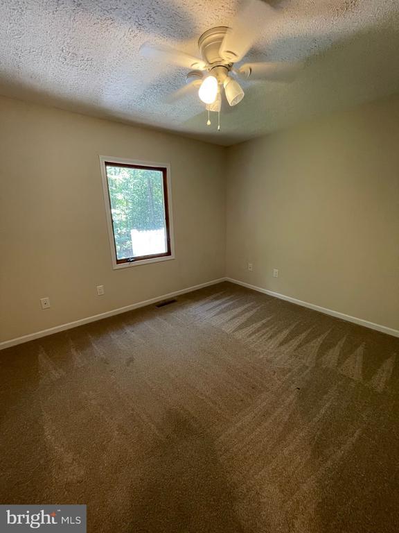 Building Photo - 22480 Sparrow Ct