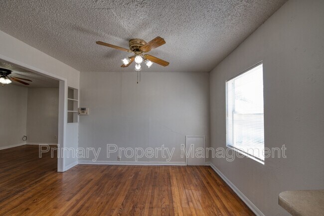 Building Photo - 2480 NW 39th Terrace
