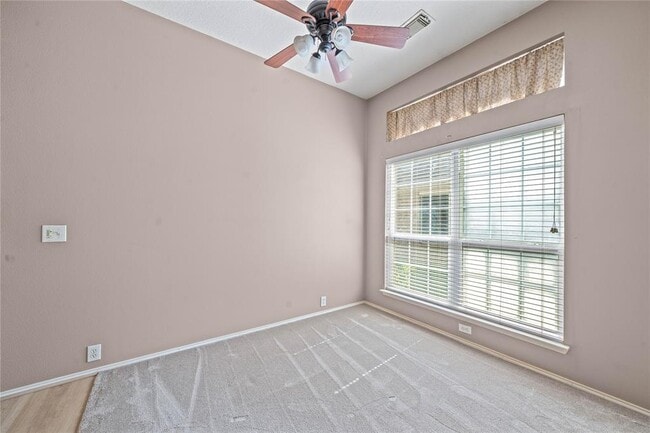 Building Photo - 11843 Leaf Oak Dr