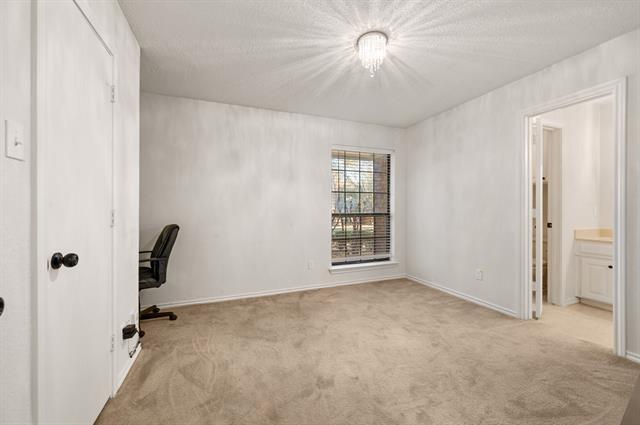 Building Photo - 3512 Cliffwood Dr