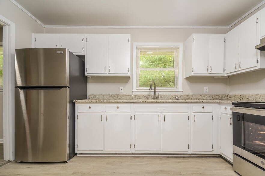 Building Photo - 936 Lark Ct