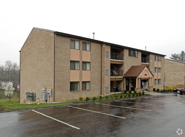 Primary Photo - Keystone Courts