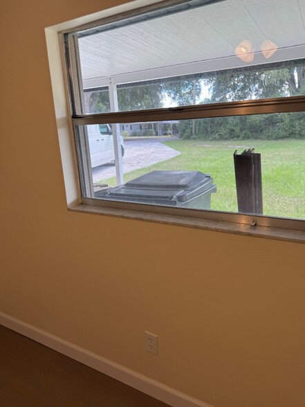 Building Photo - 4127 Grove Pl