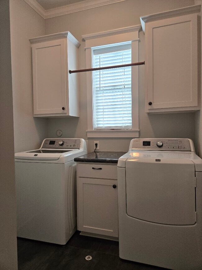 Building Photo - 4109 Allen St