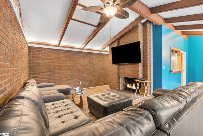 Building Photo - 103 Robinall Dr