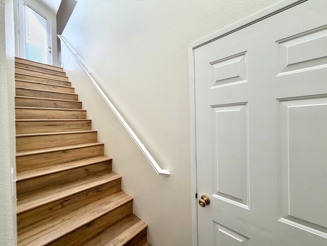 Building Photo - Stylish 2-Bedroom Condo in Gated Community with Balcony & Amenities