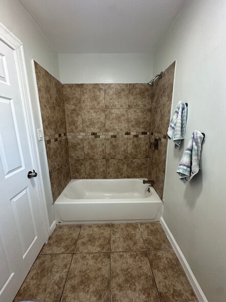 Bathroom - 624 W 49th St