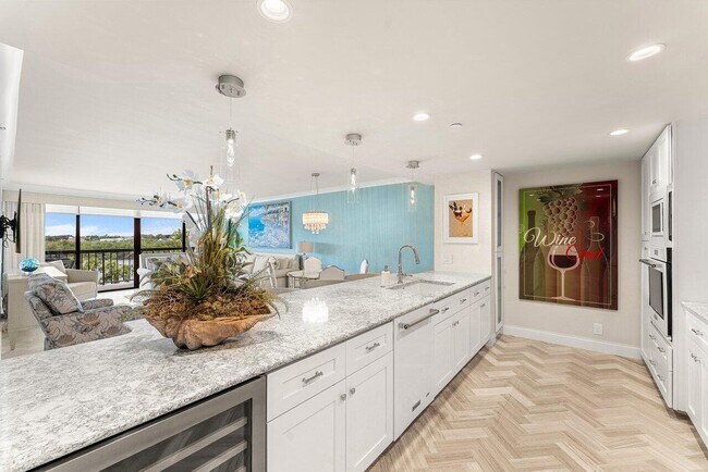 Building Photo - 4740 S Ocean Blvd