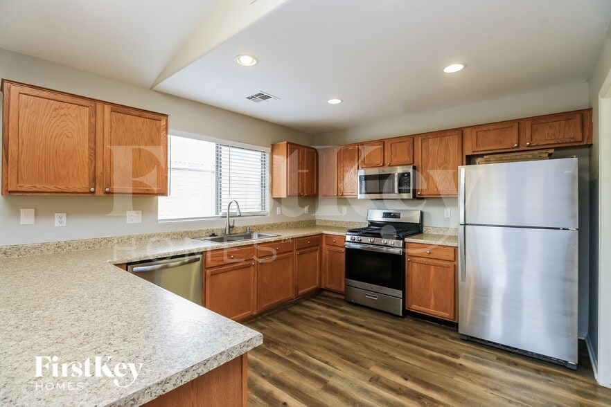 Building Photo - 13338 W Boca Raton Rd