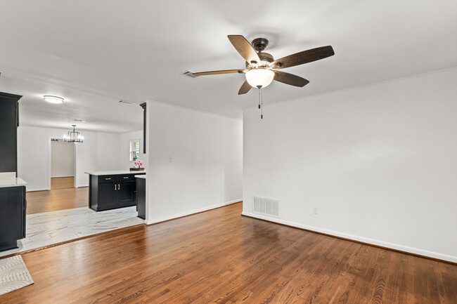 Building Photo - 3510 Zimlich Ave