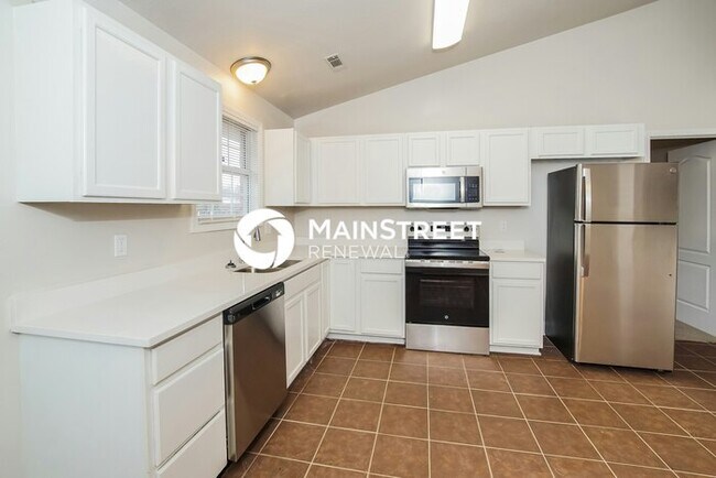 Building Photo - 3 Bedroom Pet-Friendly Home in KODAK, TN with Main Street Renewal