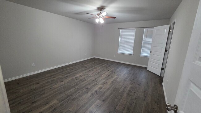 Building Photo - 232 Syrah Ct