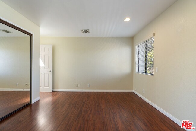 Building Photo - 3912 Girard Ave